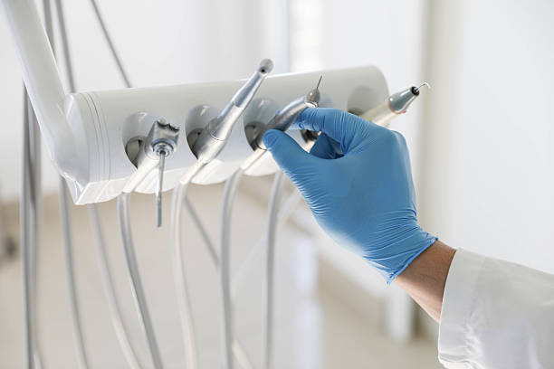 Professional Tooth Extraction technician working in Van, TX